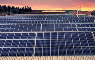 pannelli solari energia pulita transizione green